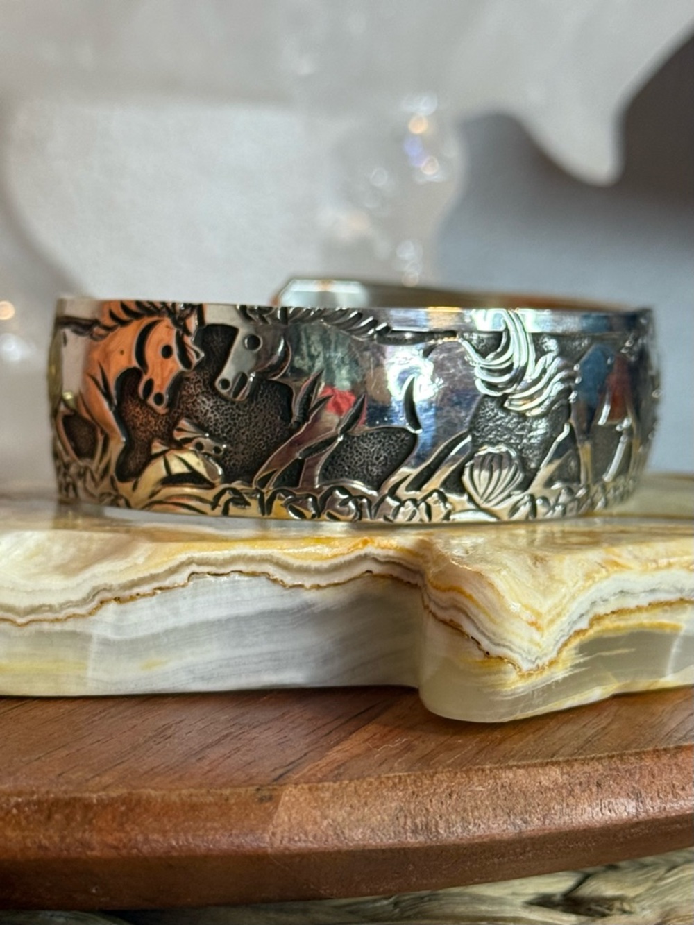 Lloyd Becenti Navajo Handmade Storyteller Horse Bracelet Cuff - Picture 12 of 14